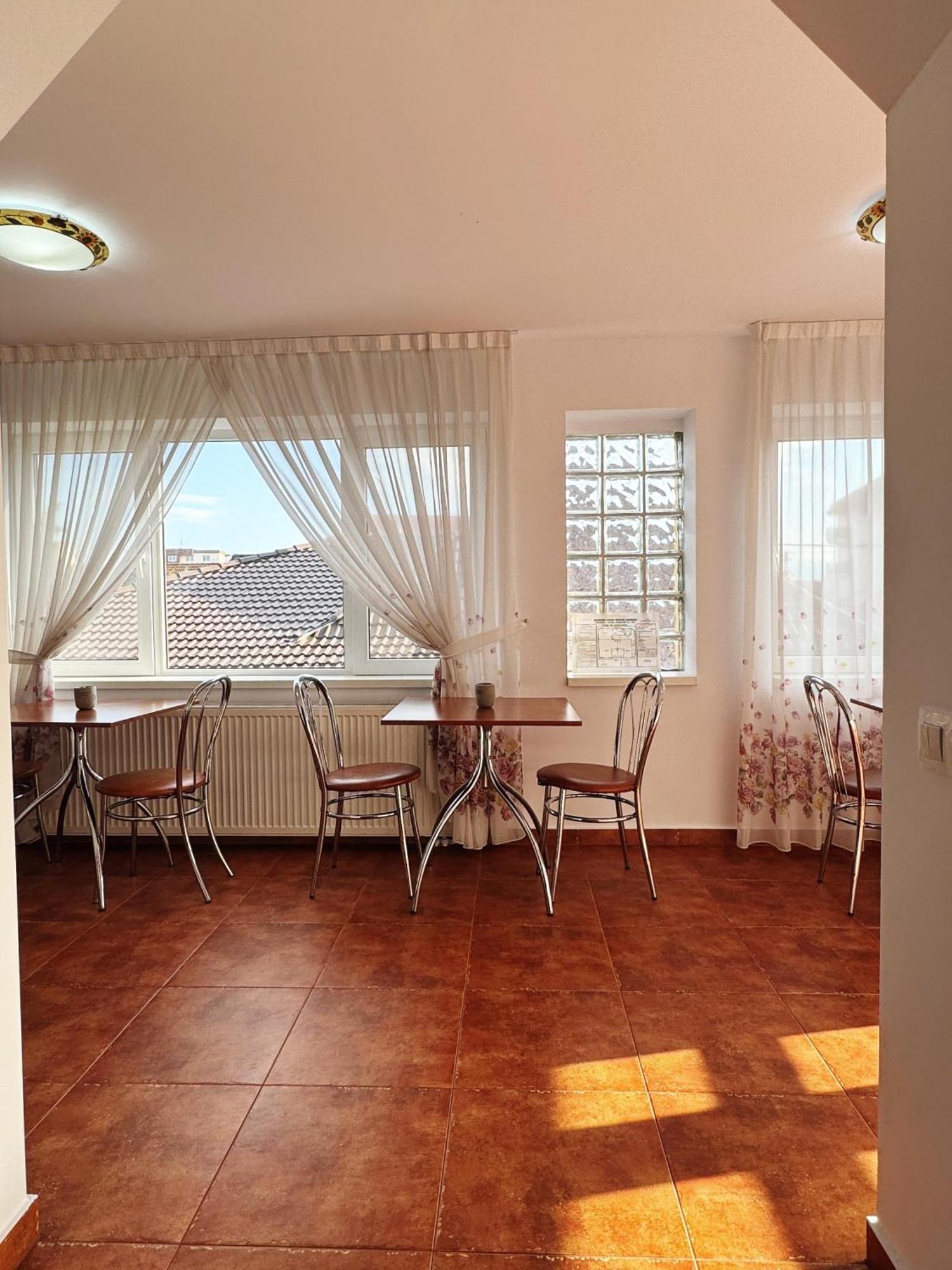 Carpathian Newstar Hotel Sibiu Exterior foto