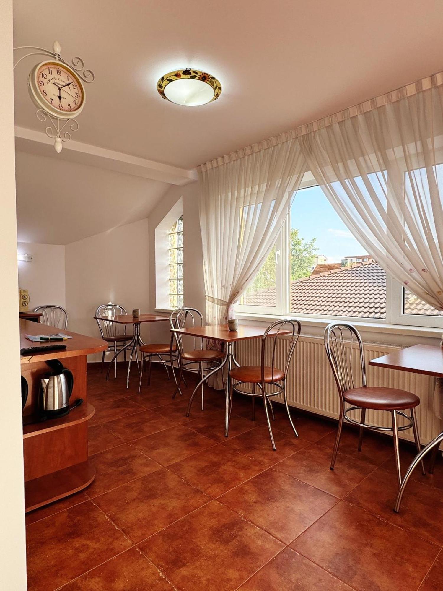 Carpathian Newstar Hotel Sibiu Exterior foto